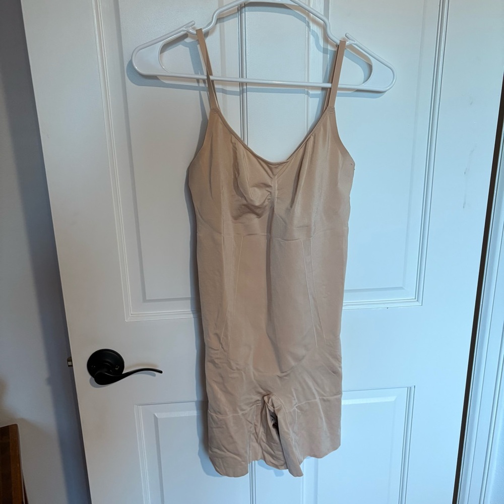 SPANX by Sara Blakely full body shapewear Slimming Nude Shorts Bodysuit Large